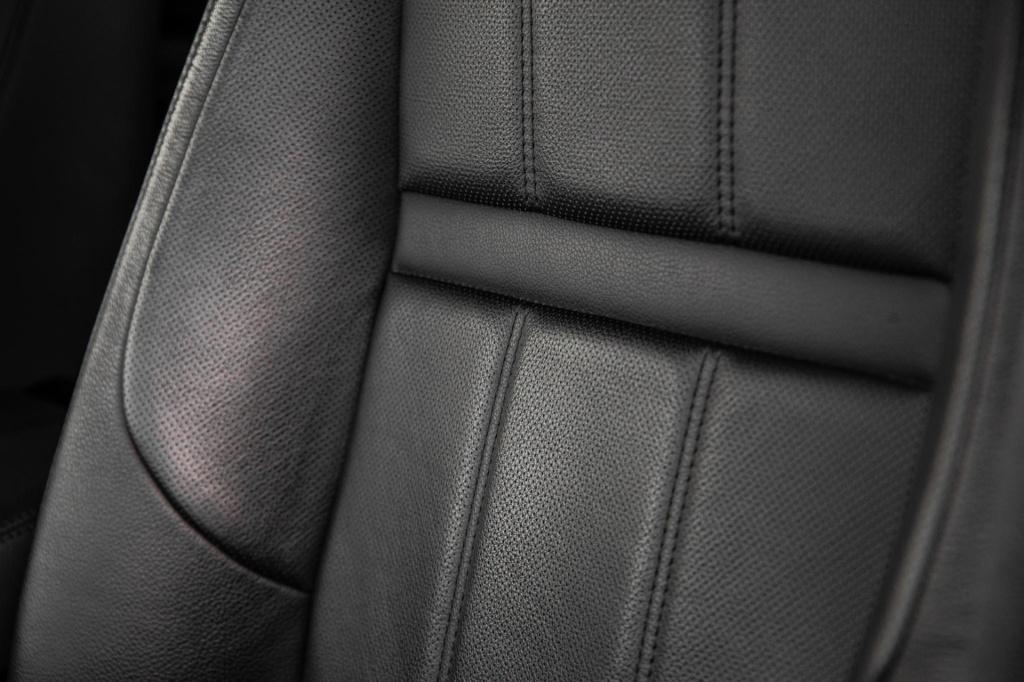 Land Rover Range Rover 1.5 p300e awd s plug in hybride / leder / adaptive c