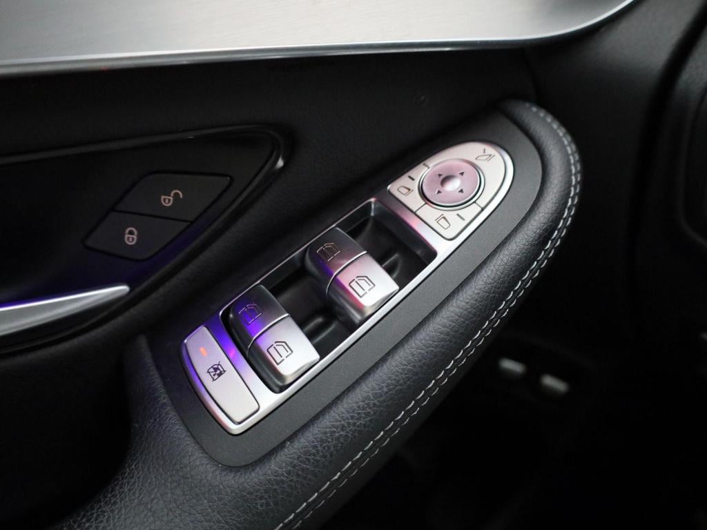 Mercedes-Benz Glc 300e 4matic business solution amg automaat | panorama dak