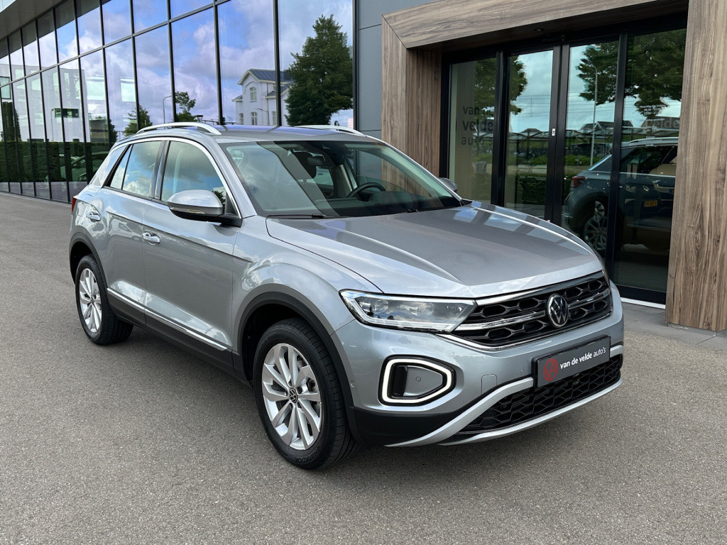 Volkswagen T-roc 1.5 tsi 150pk dsg style | dode hoek | camera | keyless | e