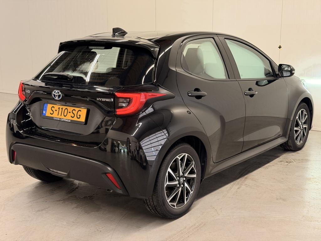 Toyota Yaris 1.5 hybrid dynamic| camera| adap.cruise| keyless| carplay