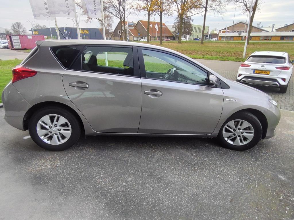 Toyota Auris 1.8 hybrid asp.