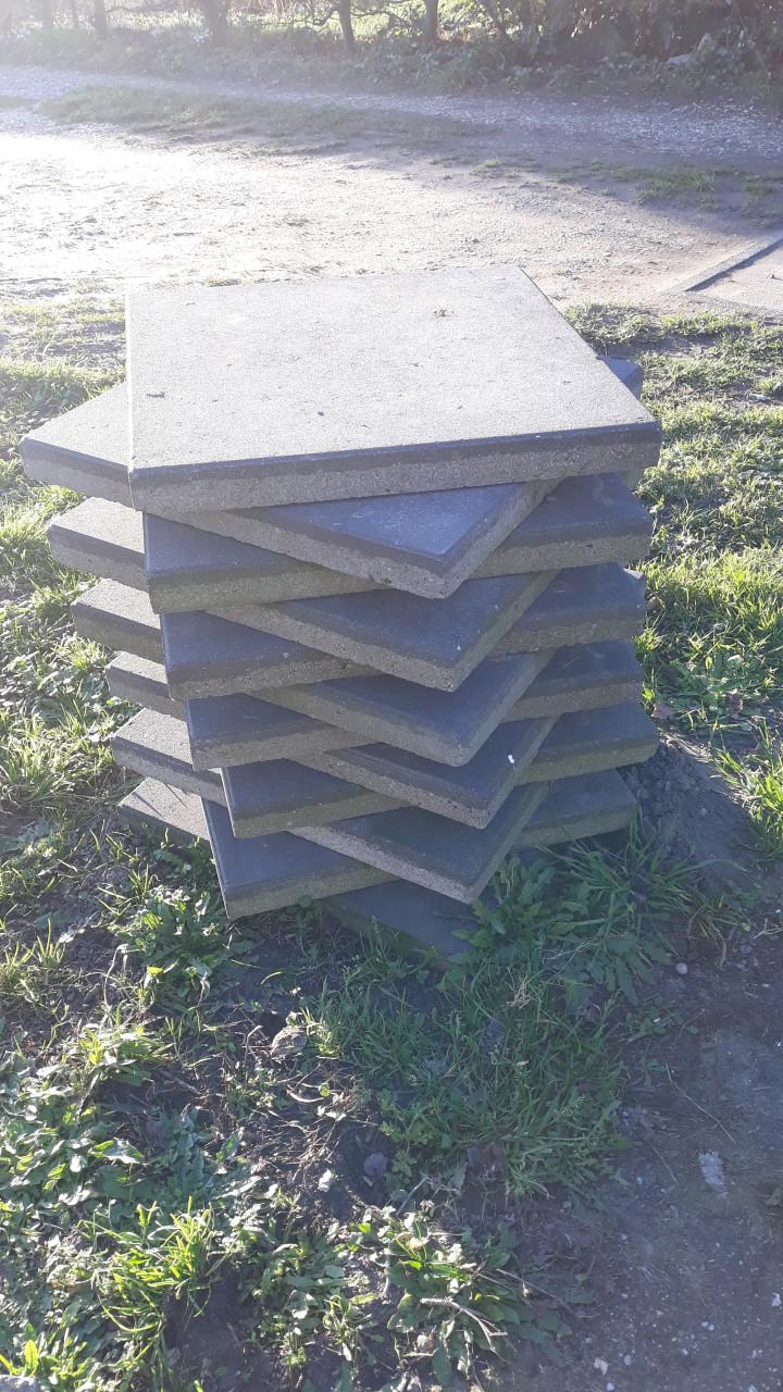 Betontegels. (50 x 50 cm)