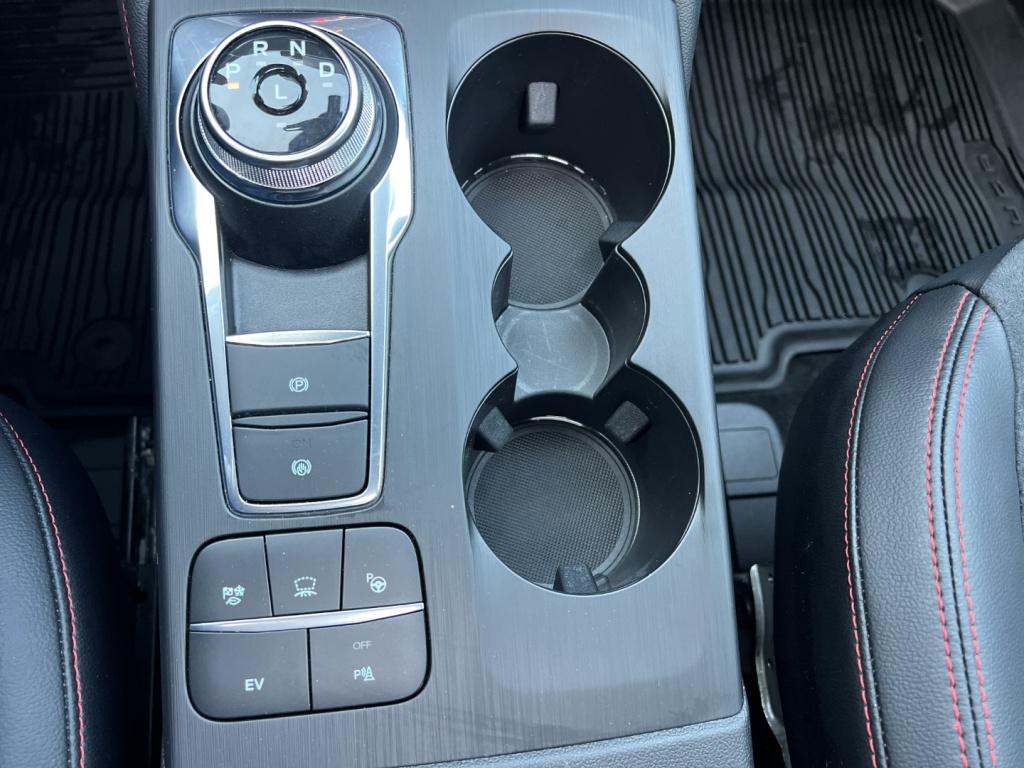 Ford Kuga 2.5 phev e-cvt 225pk st-line x , trekhaak , panodak , voorruitver