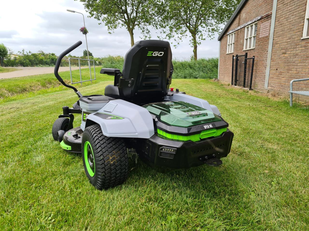EGO zero turn accu zitmaaier 107cm