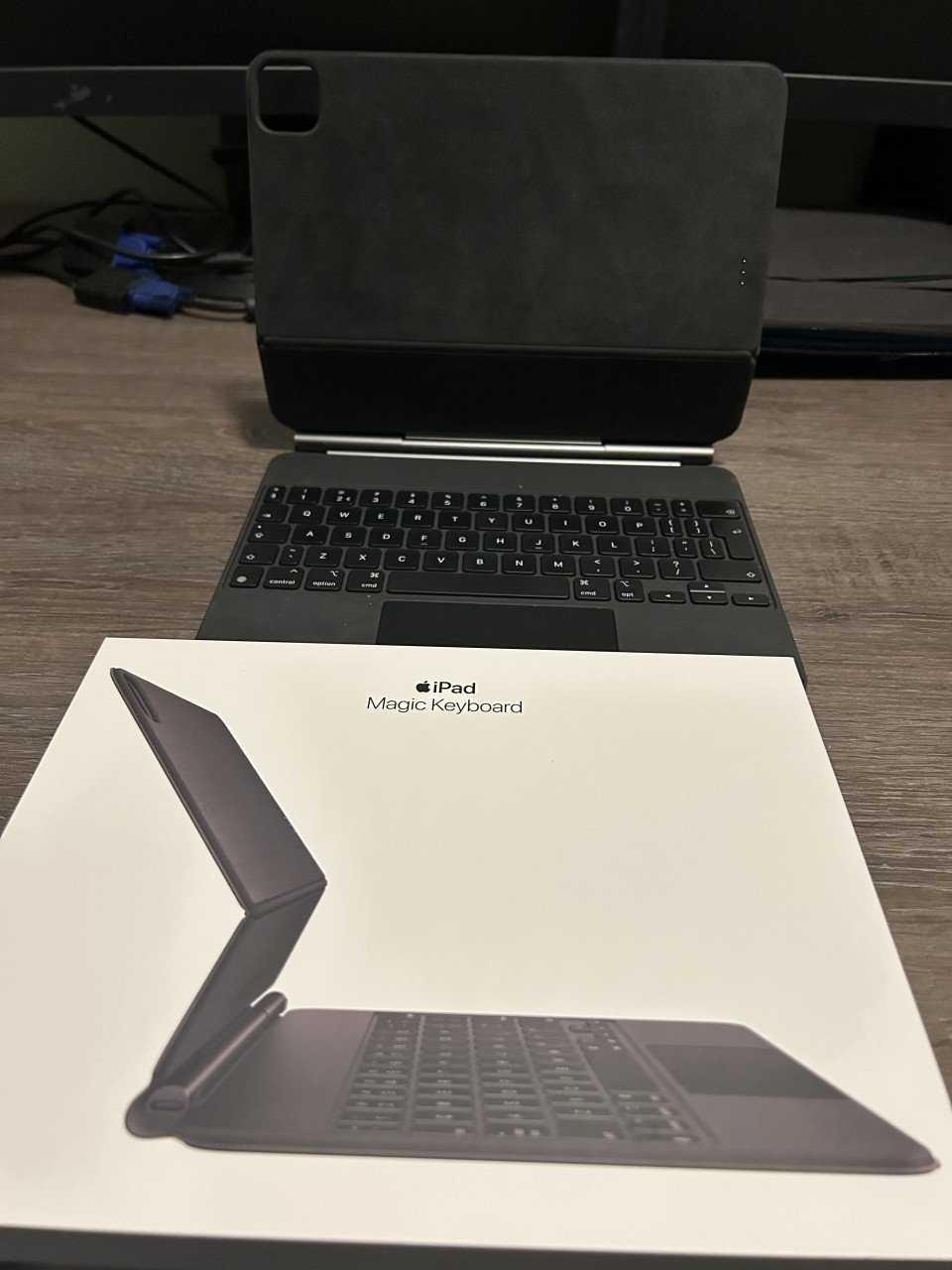 IPad M1, Pencil, Magic Keyboard, sleeve, cover