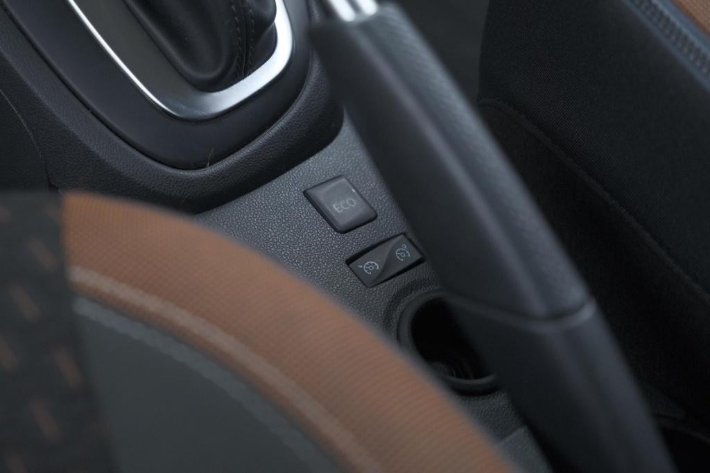 Renault Captur tce 120 edc intens | camera | stoelverwarming | navigatie | 