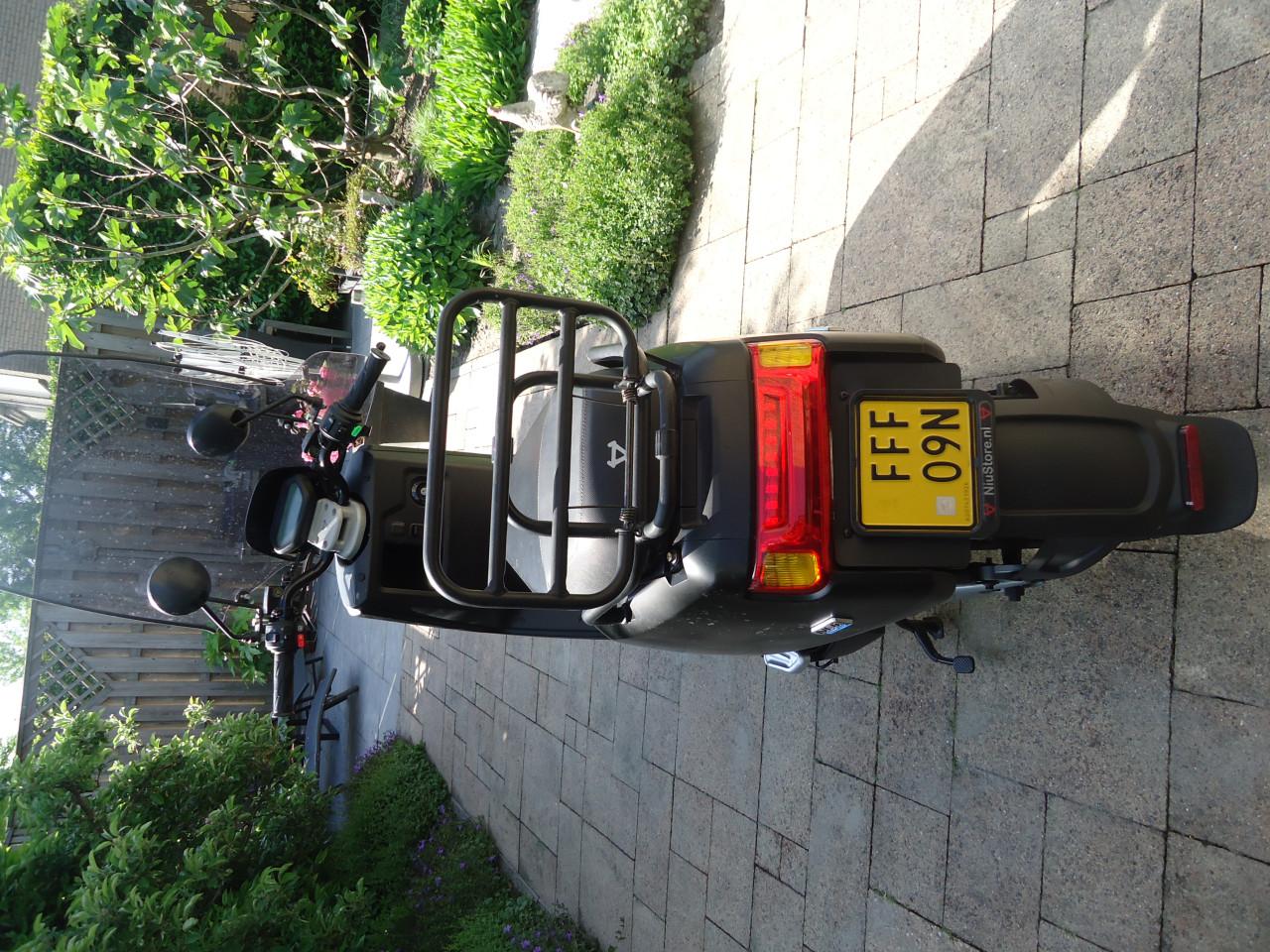 E scooter