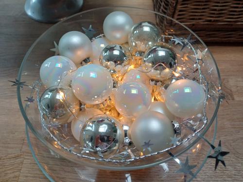 Glazen KOP + SCHOTEL: leuk met kerstdecoratie op TAFEL
