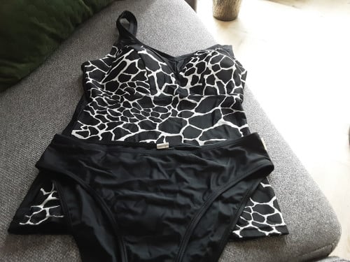 Als nieuw  Tweka Tankini mt 42