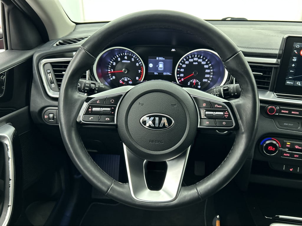 Kia Ceed Sportswagon 1.4 t-gdi dynamicplusline half leder | btw | 140pk!