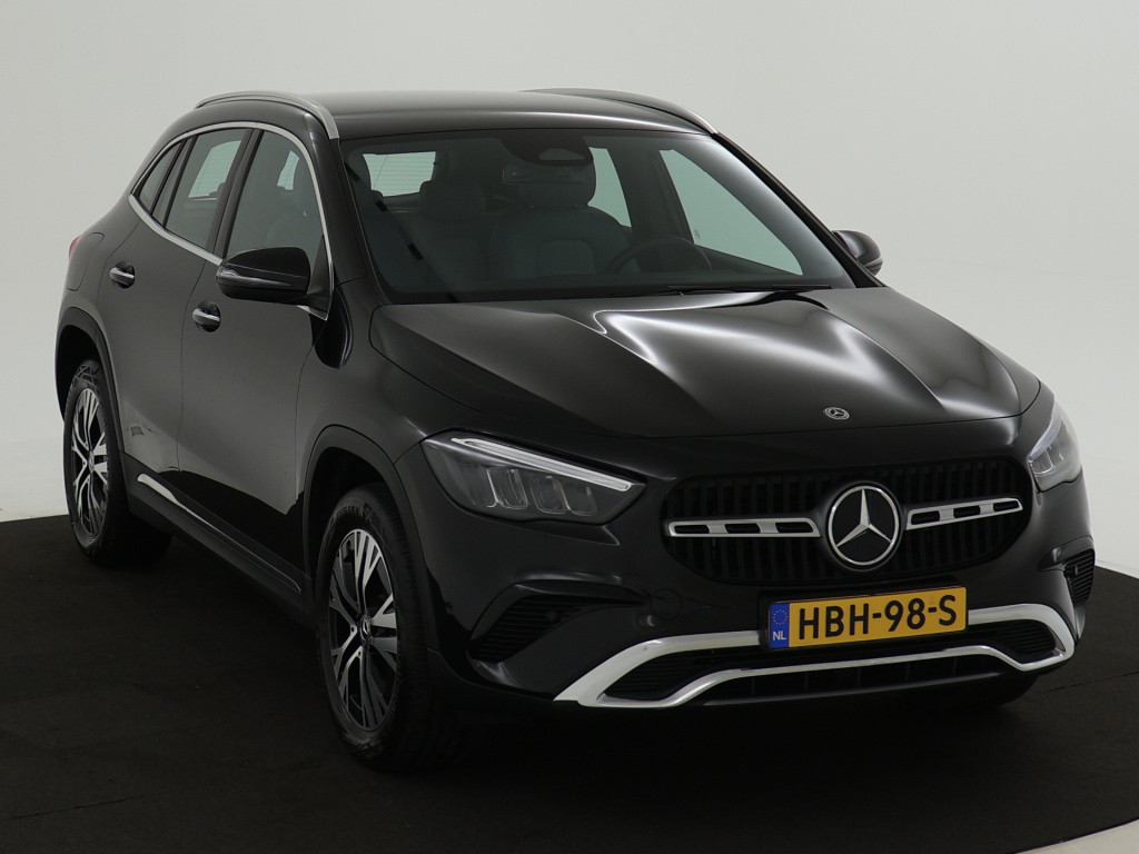 Mercedes-Benz Gla-klasse 250 e face lift plug-in hybride | dodehoek assist 