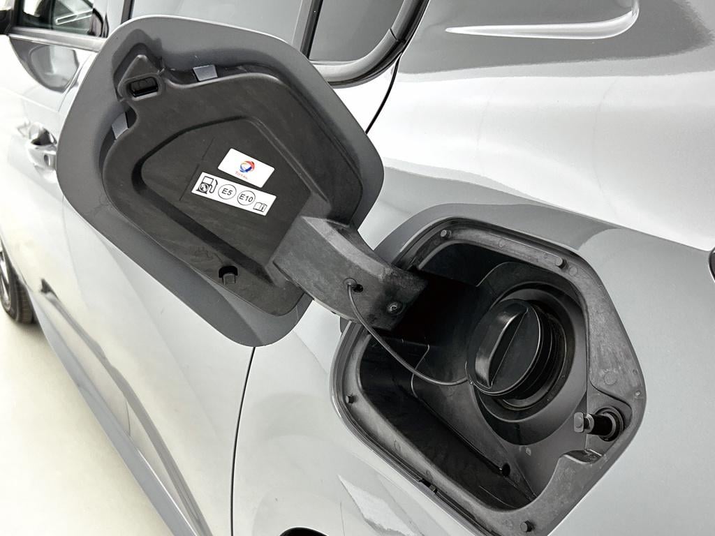 Peugeot 208 100pk allure | rijklaar | parkeersensoren rondom | navigatie |