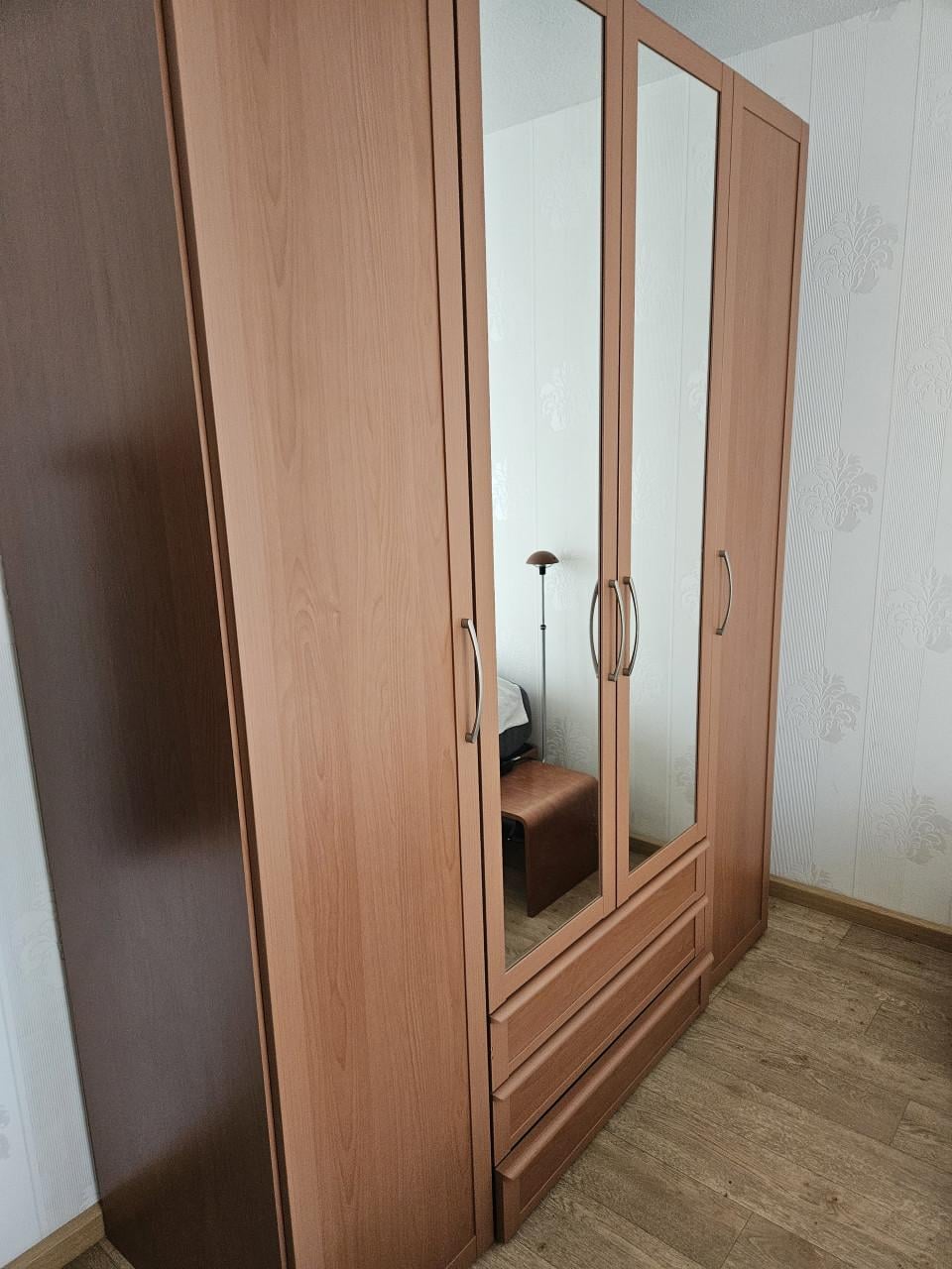 TEAB Kledinkast Svedex