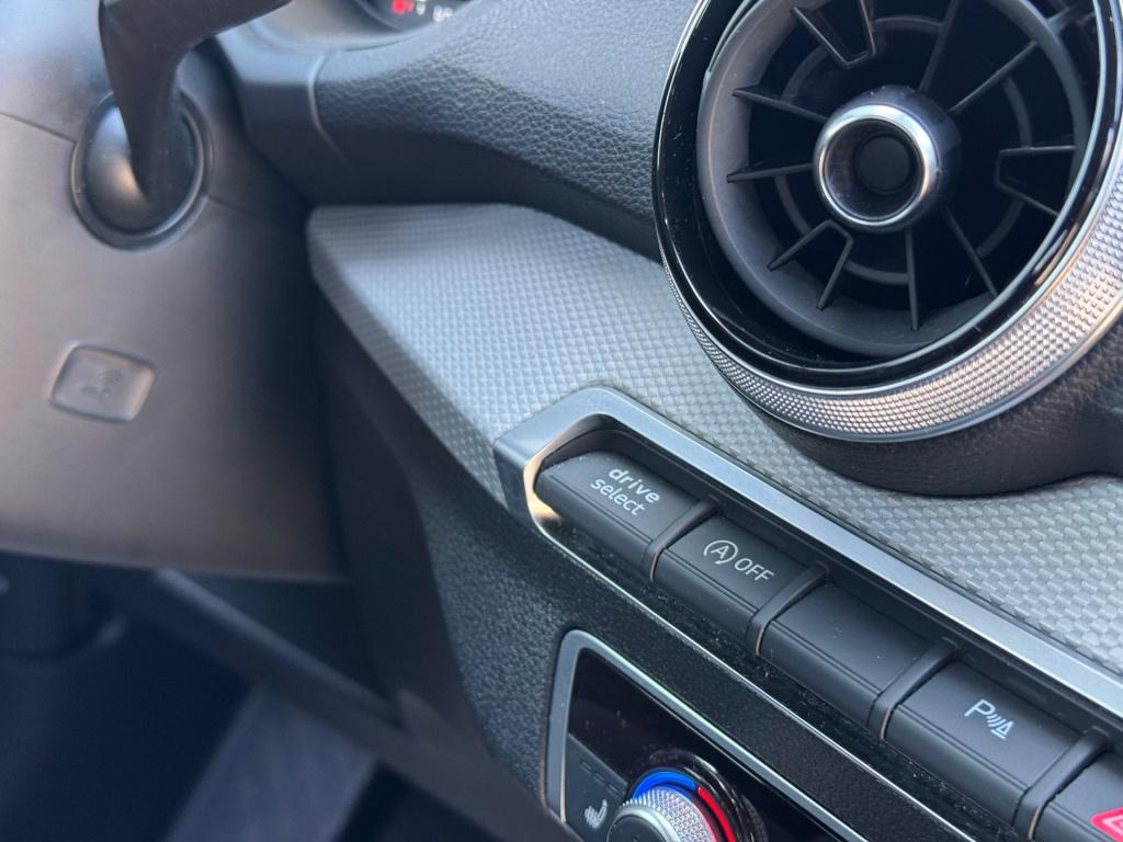 Audi Q2 35 tfsi s edition * virtual cockpit * carplay * keyless * camera
