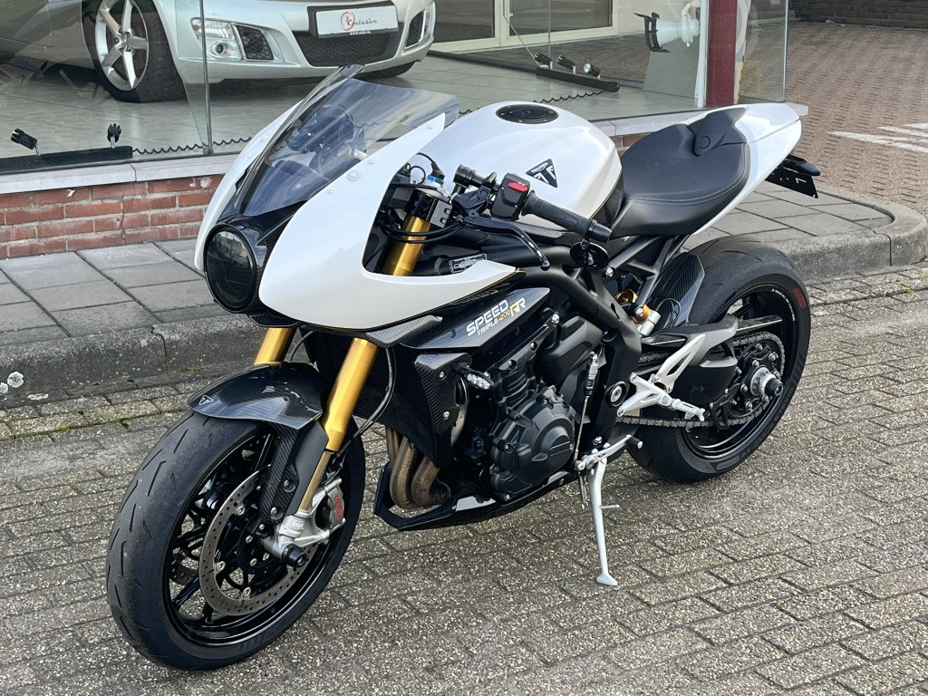 Triumph Speed Triple 1200 rr