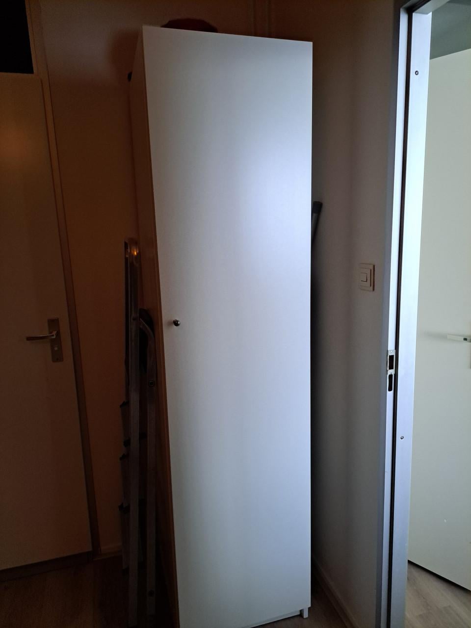 Ikea Pax kast met planken en hang gedeelte