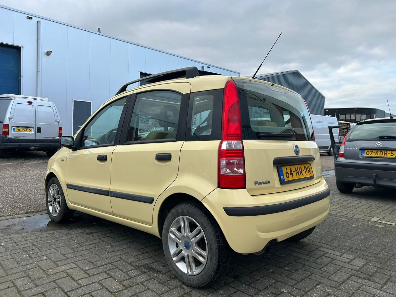 Fiat Panda 1.2 Class KANTEL/SCHUIF DAKJE/LM VELGEN/DUBBELE PANO/CITY STUUR