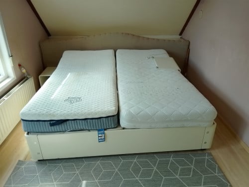 Gratis2pers bed 180x200 Auping