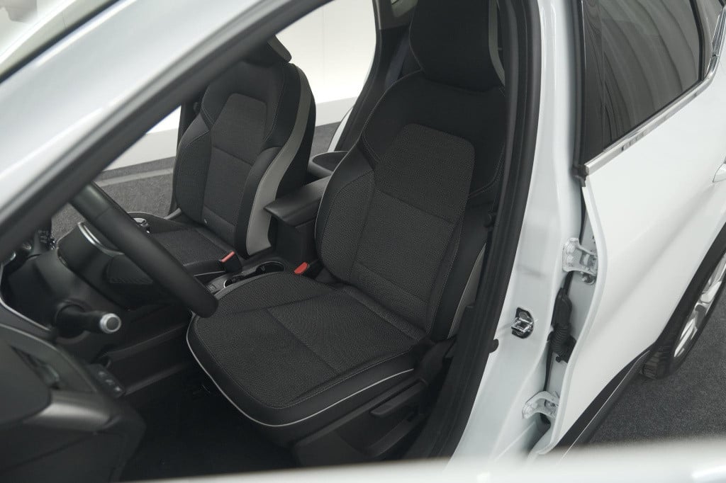 Renault Captur tce 90 intens | camera | navigatie | parkeersensoren | apple