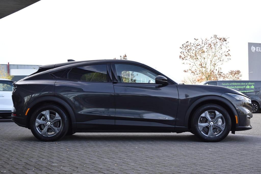 Ford Mustang Mach-e rwd 75 kwh