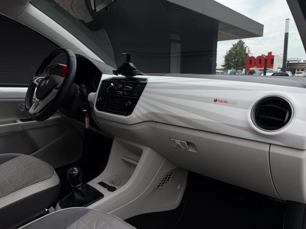 Volkswagen UP! 1.0 beats audio uitvoering