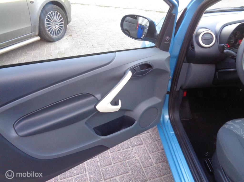 Ford KA 1.2 champions edition/airco/hoge zit/stuurbekr/zuinig/nette auto/ni