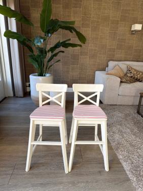 2x IKEA kinderstoel / juniorstoel