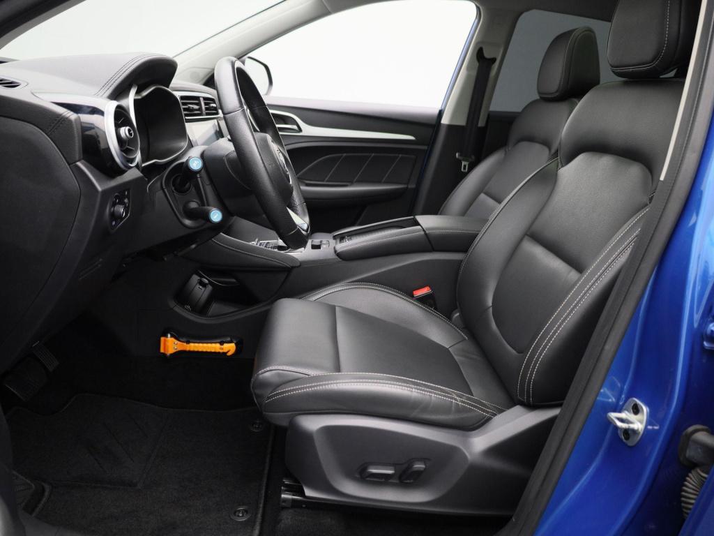 MG Zs Ev mg luxury 45 kwh | panoramadak | leder | camera | carplay / androi