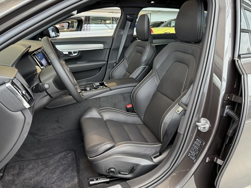 Volvo V90 t6 398pk recharge ultra dark| full options !newprijs €82.635,-