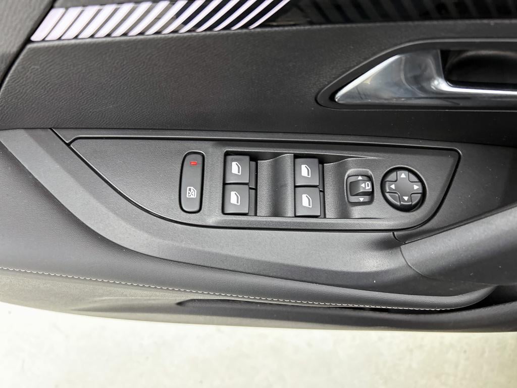 Peugeot 2008 hybrid 145 pk automaat allure | adaptive cruise | keyless entr