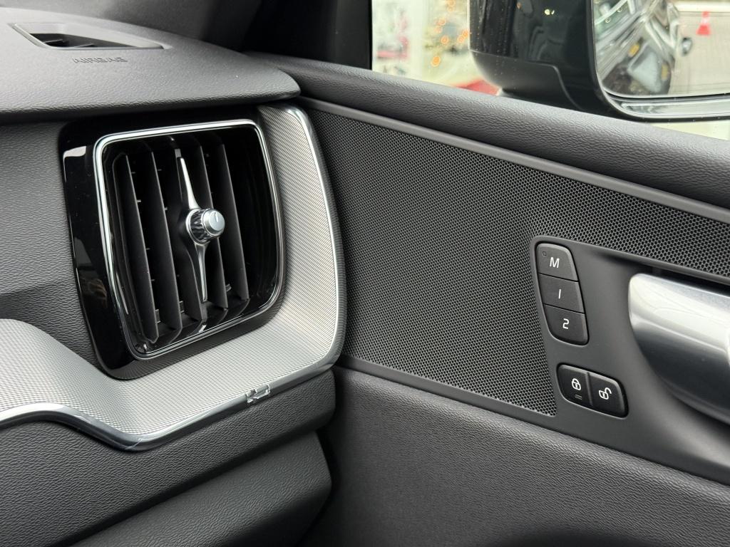 Volvo XC60 t6 398pk recharge black edition| panodak| 360camera| adap.cruise