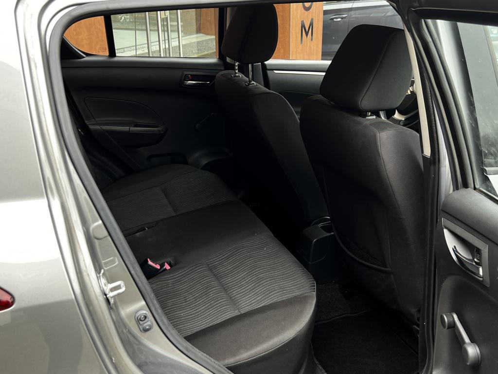 Suzuki Swift 1.2 comfort easss apple carplay / android auto stoelverwarming