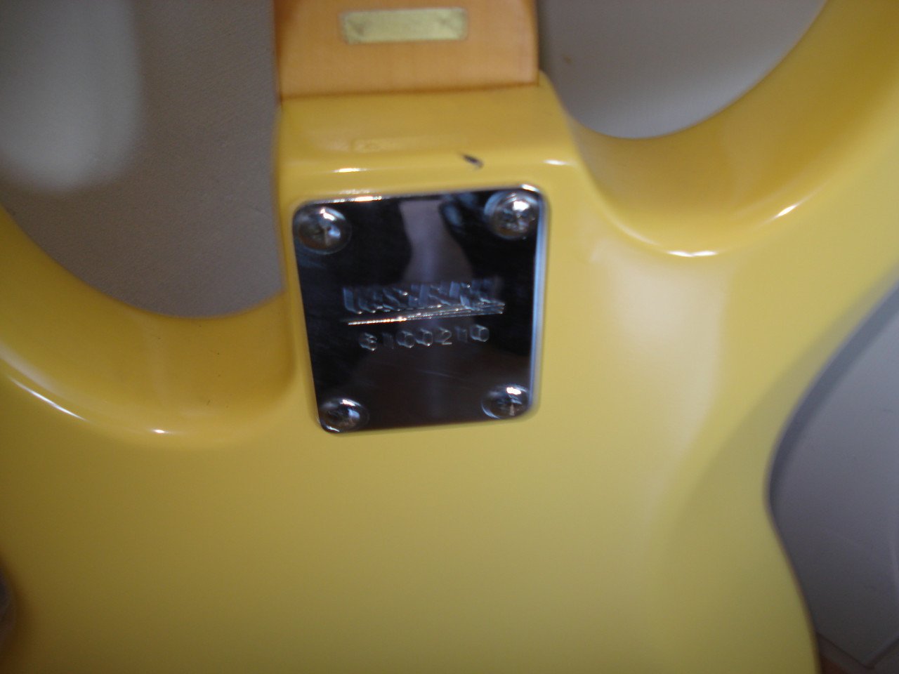Washburn g5v 1985