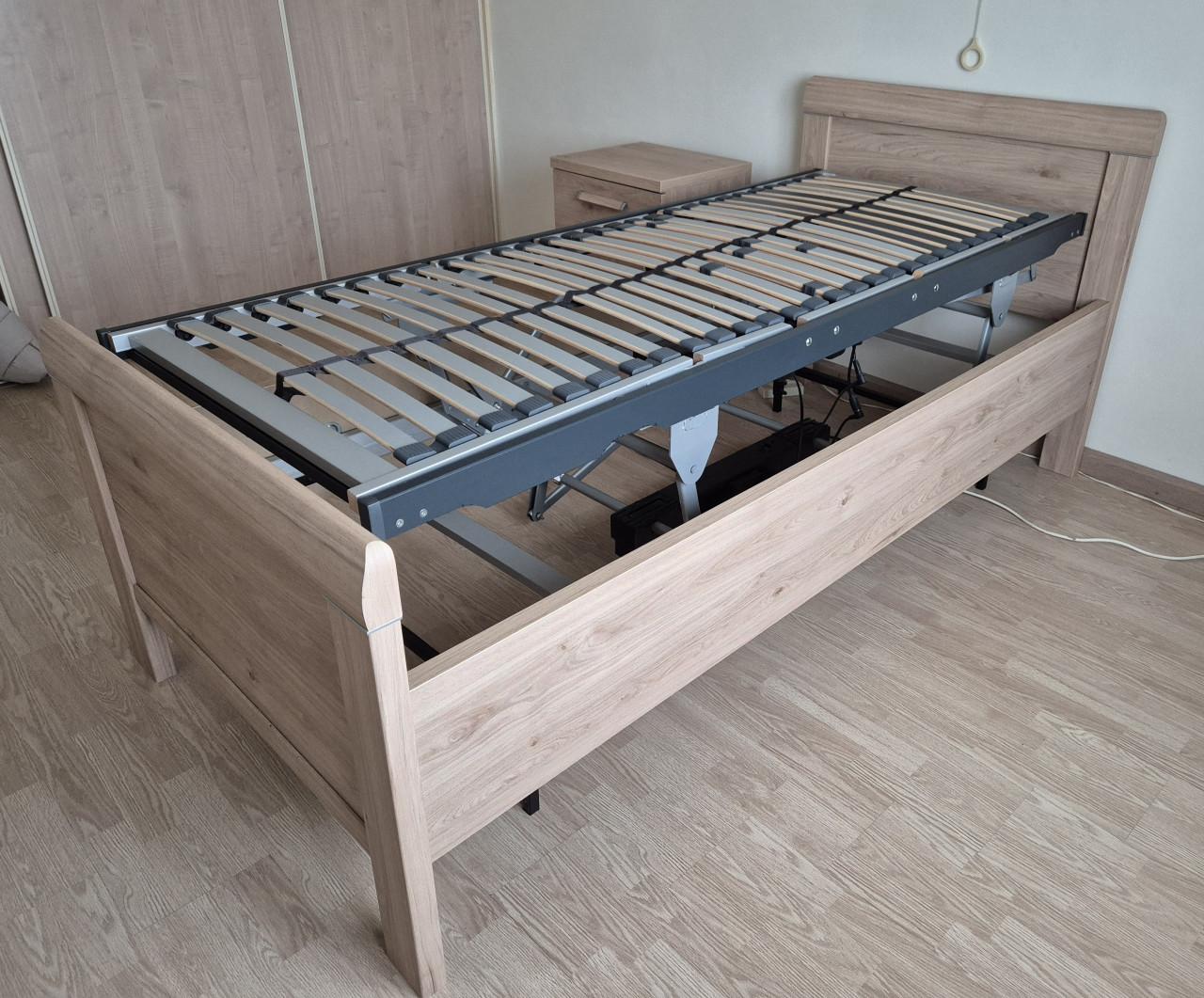 Electrisch verstelbaar bed