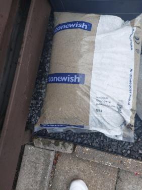 Gratis 2 zakken zand