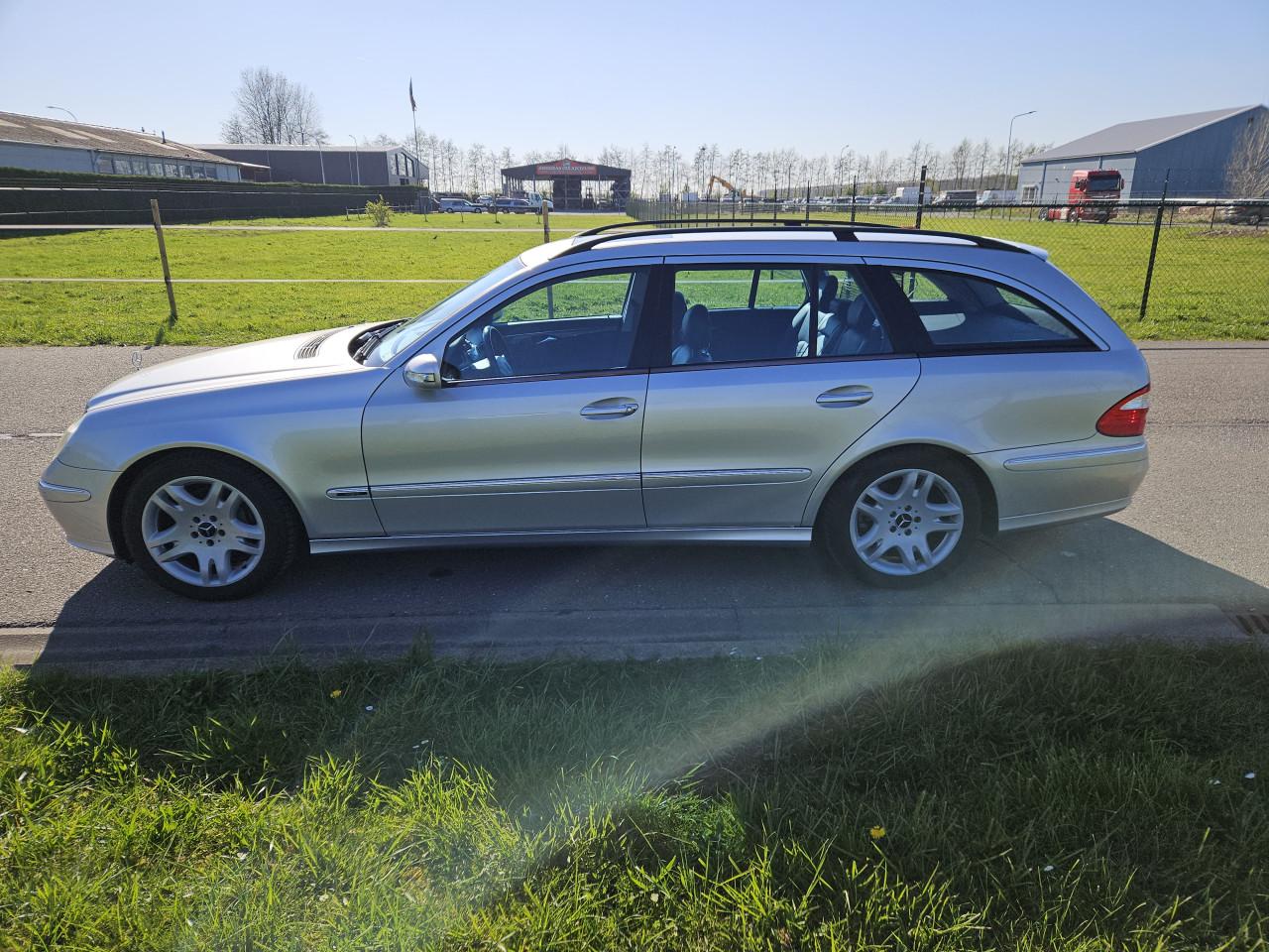 Mercedes-Benz E320 Avantgarde Kombi Benzine