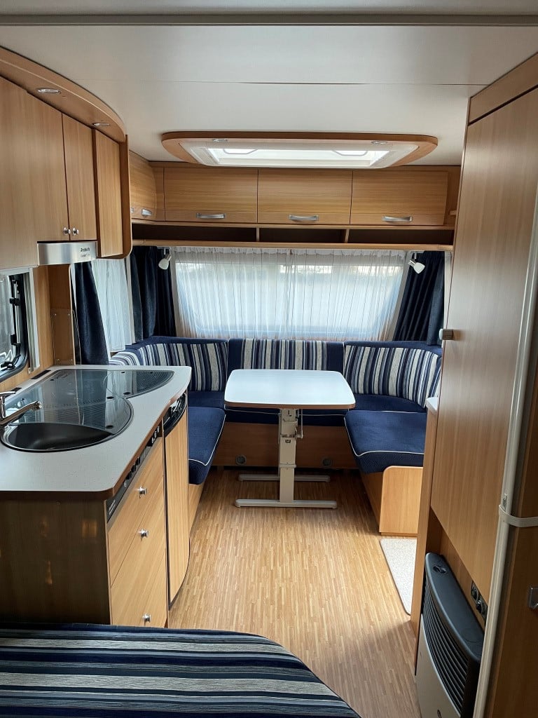 Dethleffs Camper 450  DB met mover