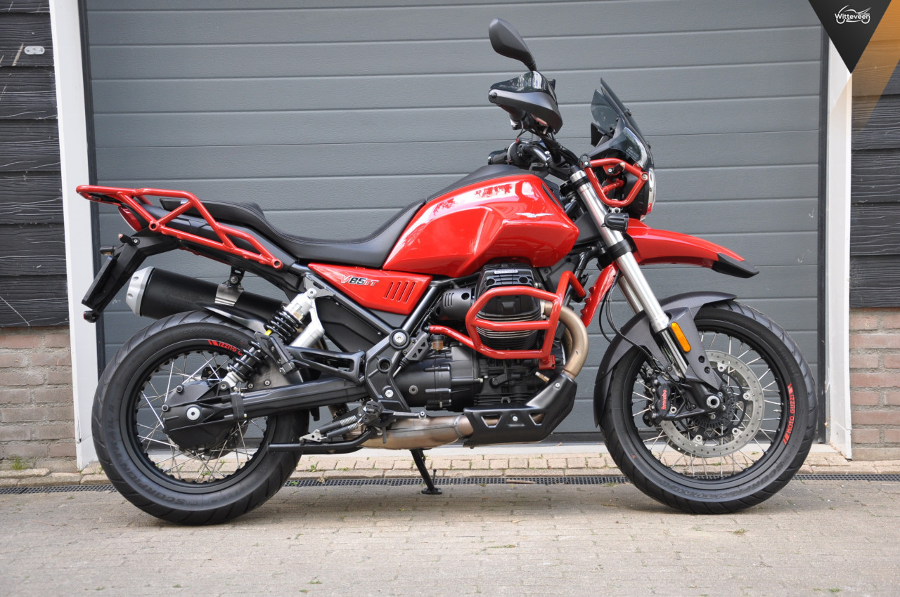 Moto Guzzi V85TT