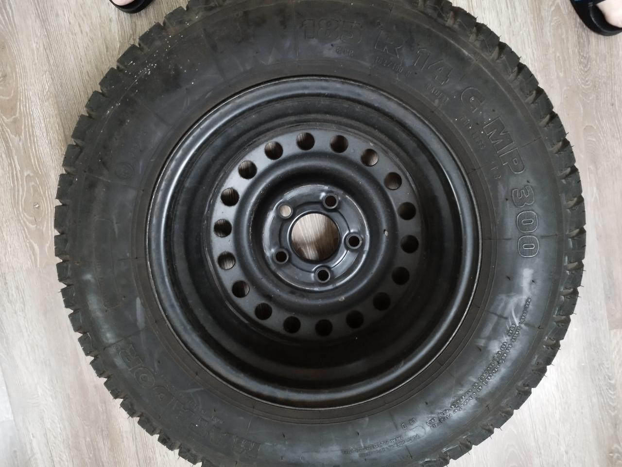 Reserveband voor auto, caravan of aanhangwagen