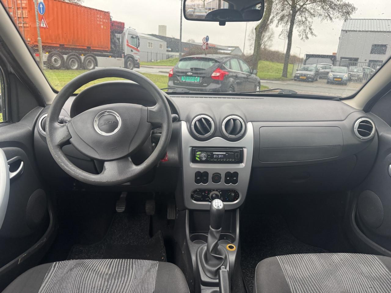 Dacia Sandero 1.2 16v 2010