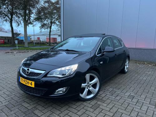 Opel Astra 1.4 Turbo Cosmo Luxe Opties