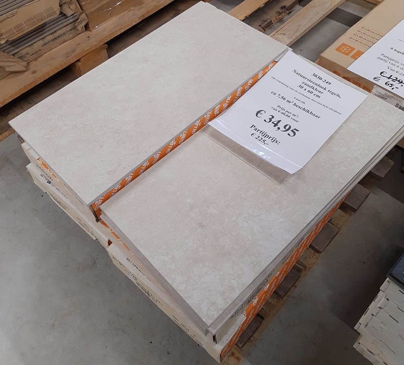 3030-249 ca 7,5 m² zandkleur natuursteenlook tegels, van € 49,95 voor