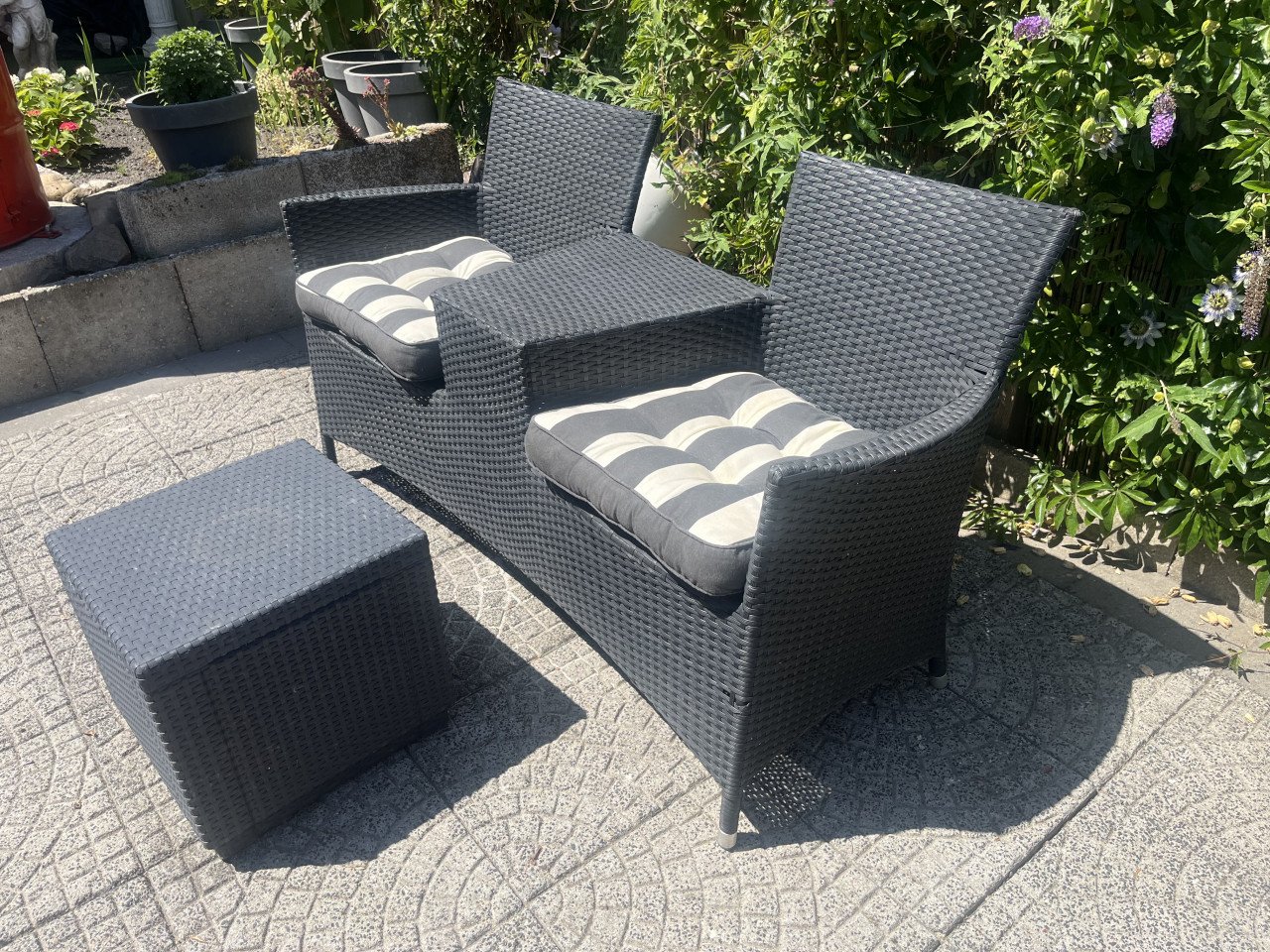 Tuinbankje met tafel, en los tafeltje kunststof  Antraciet