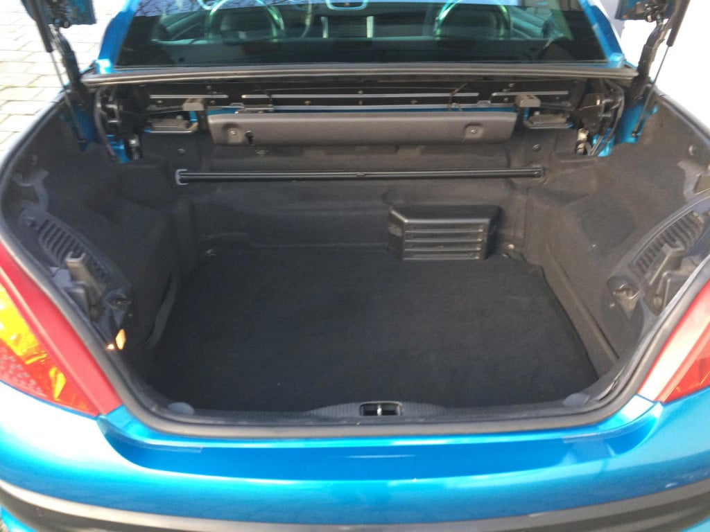 Peugeot 207 cc 1.6-16v t sport