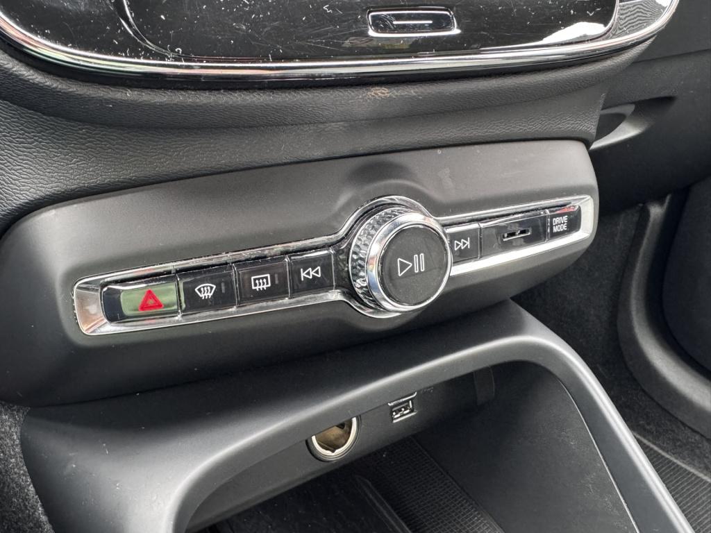 Volvo XC40 1.5 t4 plug-in hybrid plus dark | trekhaak | harman/kardon | win