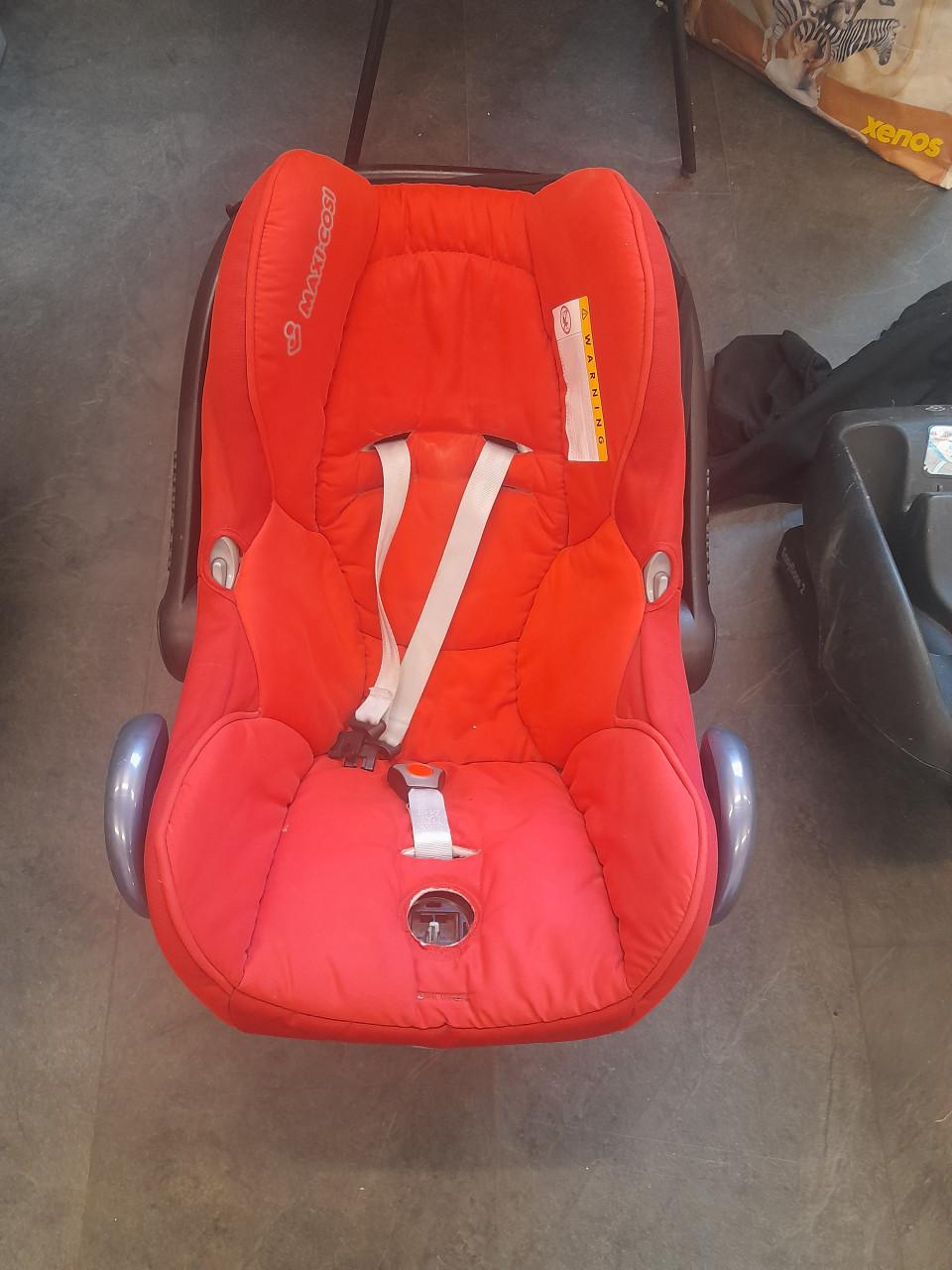 Maxi Cosi auto stoeltjes en Easy Base isofix