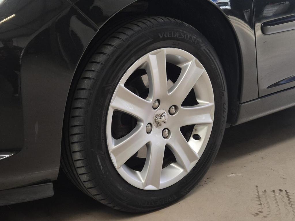 Peugeot 207 1.6 vti xs