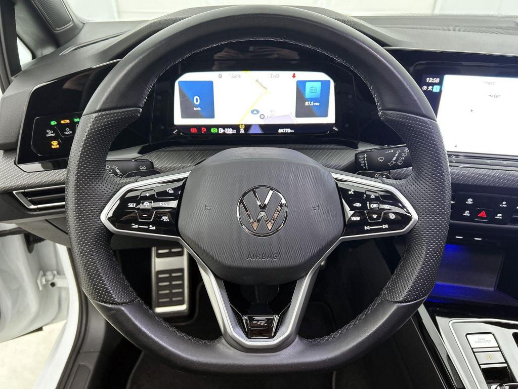 Volkswagen Golf 1.5 etsi r-line business | automaat | panoramadak | navigat