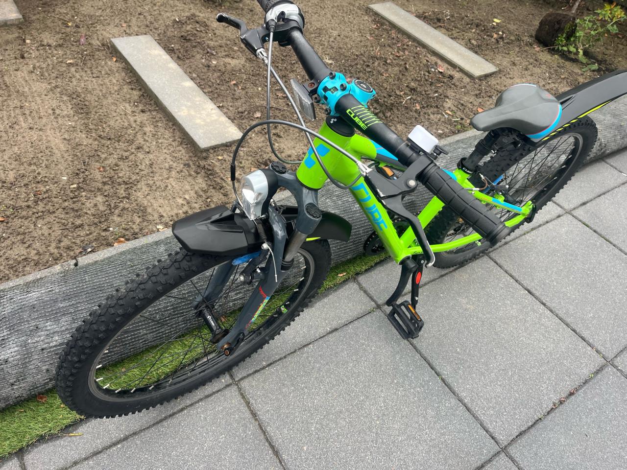 Cube 240 Acid 7v 24 inch stoere jongensfiets