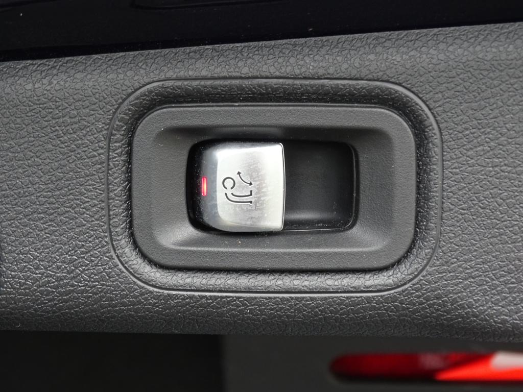 Mercedes-Benz E-Klasse 200 ambition | pano | ambient lighting | el. trekhaa